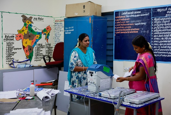 India Votes in Gigantic Election Dominated by Jobs, Hindu Pride & Modi