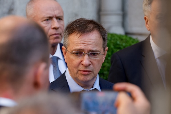 Russia & Ukraine to Talk About Peace But Are Still Far Apart